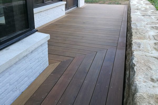 Terrasse en bois à Locmariaquer 56