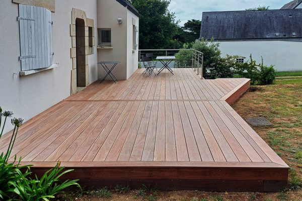 Construction d'une terrasse en bois à Locmariaquer 56