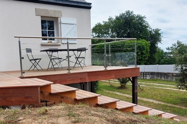 Construction d'une terrasse en bois à Locmariaquer 56