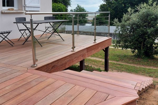 Construction d'une terrasse en bois à Locmariaquer 56