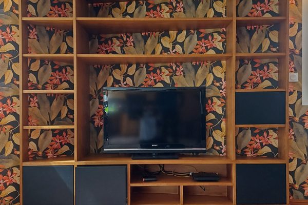 Bibliothèque dans un salon à Auray 56