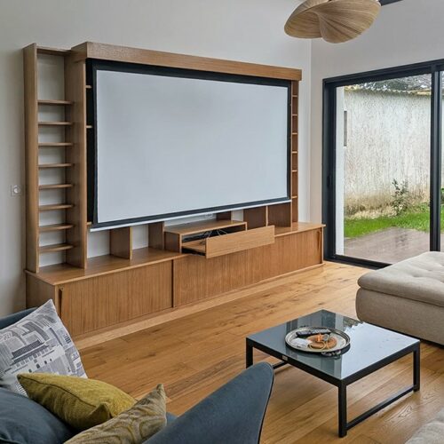 Bibliothèque sur mesure, meuble de vidéo projection