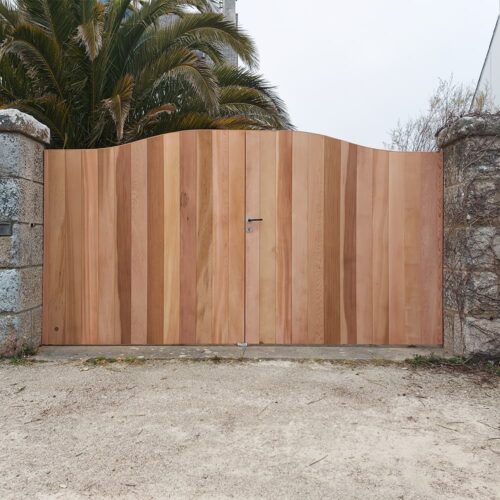 Portail à Carnac en front de mer